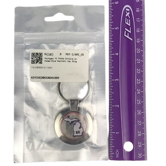 Michigan MI State Outline Keychain Round Silver Key Ring Souvenir State Pride - Picture 4 of 4